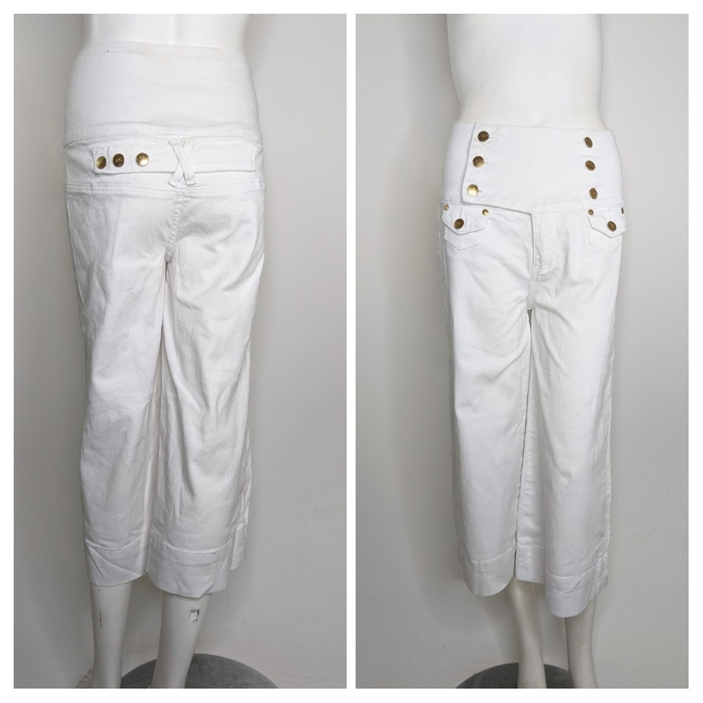 Size 3  Y2K White Capri High Waist Double Button